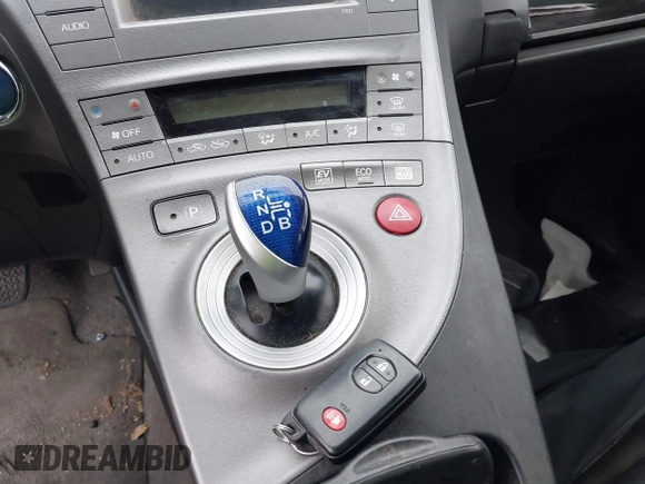2015 Toyota Prius Four z VIN JTDKN3DU6F1977249, wystawiony jako IAAI lot #42490112 z przebiegiem 173 479 mil mil oraz . Historia ofert i sprzedaży dostępna na DreamBid. Obrazek 11.