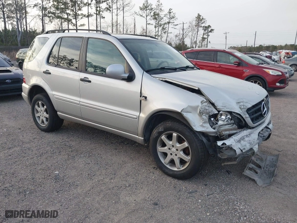 1999 Mercedes-Benz M-Class with VIN 4JGAB72EXXA131890, listed as a IAAI auction lot 41721001 with 168,969 mi miles. Bid and sale history available at carsss.com. Image 1.