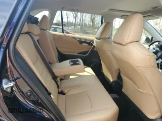 2025 Toyota RAV4 XLE Premium z VIN 2T3A1RFV4SW513551, wystawiony jako Copart lot #54140275 z przebiegiem 1 480 mil mil oraz Szkoda całkowita • Salvage title. Historia ofert i sprzedaży dostępna na DreamBid. Obrazek 10.