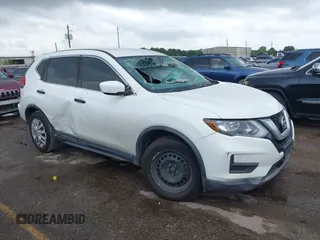 2017 Nissan Rogue S z VIN KNMAT2MT1HP549186, wystawiony jako IAAI lot #42156083 z przebiegiem 203 545 mil mil oraz . Historia ofert i sprzedaży dostępna na DreamBid. Obrazek 1.