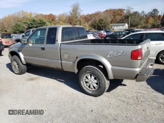2002 GMC Sonoma SLS with VIN 1GTCT19W128177288, listed as a Copart auction lot 78593734 with 195,980 mi miles and Clean Title. Bid and sale history available at carsss.com. Image 2.