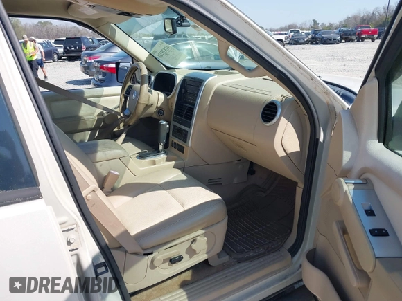 2006 Mercury Mountaineer Premier with VIN 4M2EU38846UJ12298, listed as a IAAI auction lot 41835226 with 214,521 mi miles. Bid and sale history available at carsss.com. Image 5.