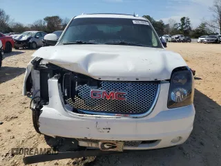 2011 GMC Yukon XL Denali with VIN 1GKS2MEF6BR364692, listed as a Copart auction lot 42619245 with 185,760 mi miles and Salvage Title. Bid and sale history available at carsss.com. Image 5.