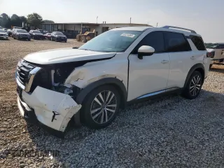 2022 Nissan Pathfinder Platinum с VIN 5N1DR3DJ1NC257598, выставлен на аукционе Copart как лот 60324365 с пробегом 47 973 миль миль и Списание • Salvage title. История ставок и продаж доступна на DreamBid. Изображение 1.