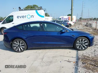 2024 Tesla Model 3 z VIN 5YJ3E1EA4RF751347, wystawiony jako IAAI lot #42185531 z przebiegiem 9328 mil mil oraz . Historia ofert i sprzedaży dostępna na DreamBid. Obrazek 12.