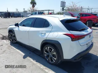 2020 Lexus UX 200 с VIN JTHP3JBH9L2022648, выставлен на аукционе IAAI как лот 42223772 с пробегом 35 128 миль миль и . История ставок и продаж доступна на DreamBid. Изображение 3.