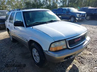 1999 GMC Jimmy SLE with VIN 1GKDT13W9X2545745, listed as a IAAI auction lot 40566227 with 1 mi miles. Bid and sale history available at carsss.com. Image 1.
