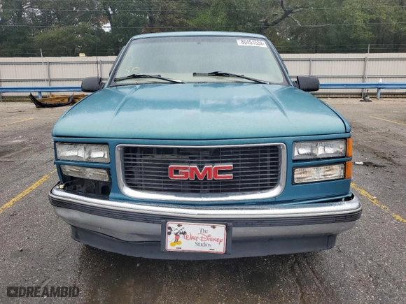1998 GMC Sierra 1500 with VIN 2GTEC19R8W1522747, listed as a Copart auction lot 80451534 with 180,019 mi miles and Salvage Title. Bid and sale history available at carsss.com. Image 5.