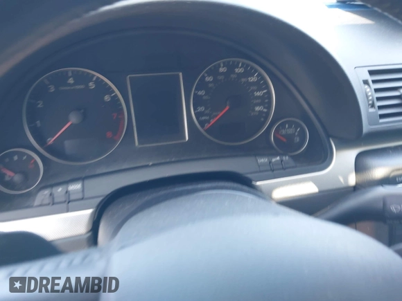 2008 Audi A4 z VIN WAUKF98EX8A030704, wystawiony jako IAAI lot #41778796 z przebiegiem Nie podano mil oraz . Historia ofert i sprzedaży dostępna na DreamBid. Obrazek 7.