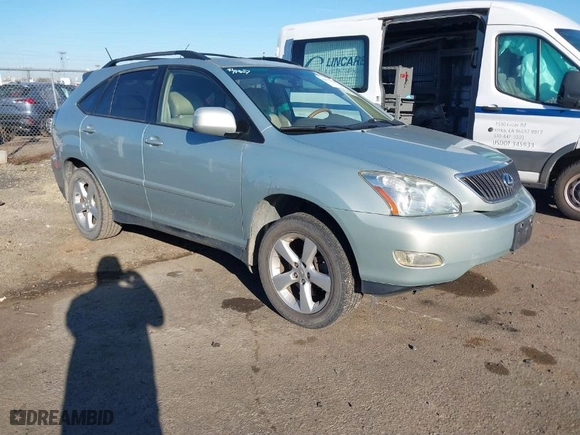 2006 Lexus RX 330 with VIN JTJGA31U260059684, listed as a IAAI auction lot 41872118 with 202,898 mi miles. Bid and sale history available at carsss.com. Image 1.