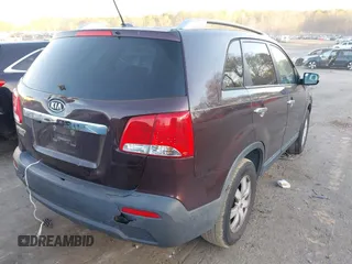 2011 Kia Sorento LX with VIN 5XYKT4A11BG139193, listed as a IAAI auction lot 41828090 with 217,298 mi miles. Bid and sale history available at carsss.com. Image 4.