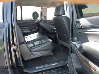 2018 Chevrolet Suburban LT z VIN 1GNSCHKC4JR111130, wystawiony jako IAAI lot #42383199 z przebiegiem 44 584 mil mil oraz . Historia ofert i sprzedaży dostępna na DreamBid. Obrazek 8.