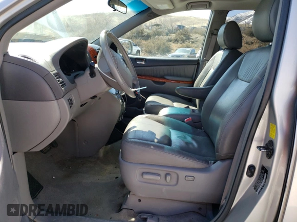 2010 Toyota Sienna XLE z VIN 5TDDK4CC8AS033268, wystawiony jako Copart lot #48503455 z przebiegiem 134 959 mil mil oraz Szkoda całkowita • Salvage title. Historia ofert i sprzedaży dostępna na DreamBid. Obrazek 7.