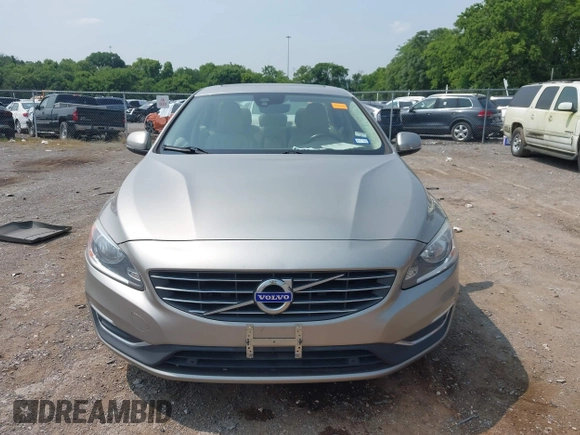 2016 Volvo S60 T5 Premier z VIN YV1612TK4G1394049, wystawiony jako IAAI lot #42491627 z przebiegiem 80 954 mil mil oraz . Historia ofert i sprzedaży dostępna na DreamBid. Obrazek 12.
