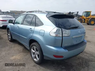 2005 Lexus RX 330 with VIN 2T2HA31U85C063620, listed as a IAAI auction lot 42023384 with 180,202 mi miles. Bid and sale history available at carsss.com. Image 3.