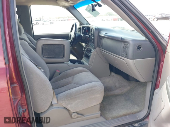 2003 Chevrolet Suburban LT with VIN 1GNEC16Z13J247753, listed as a IAAI auction lot 41501608 with 300,977 mi miles. Bid and sale history available at carsss.com. Image 5.