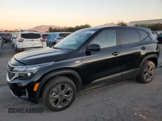 2024 Kia Seltos LX with VIN KNDEPCAA0R7504501, listed as a Copart auction lot 80793424 with 17,612 mi miles and Salvage Title. Bid and sale history available at carsss.com. Image 1.