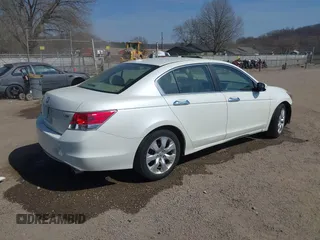 2010 Honda Accord EX-L z VIN 1HGCP3F88AA016788, wystawiony jako IAAI lot #41794302 z przebiegiem 134 340 mil mil oraz . Historia ofert i sprzedaży dostępna na DreamBid. Obrazek 4.
