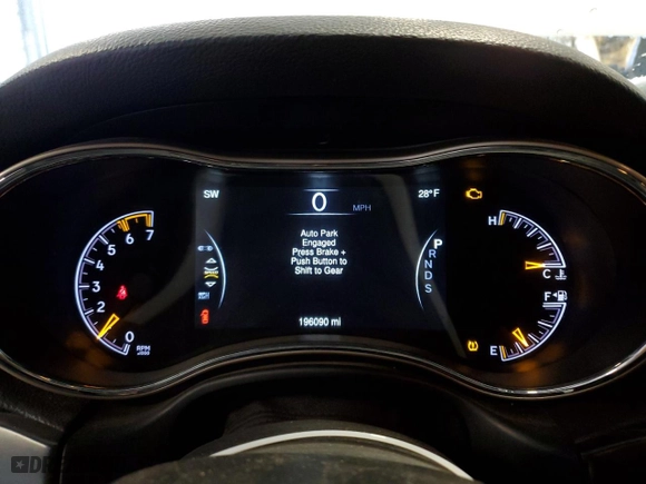 2014 Jeep Grand Cherokee Limited with VIN 1C4RJFBT8EC261963, listed as a Copart auction lot 44440255 with 196,090 mi miles and Salvage Title. Bid and sale history available at carsss.com. Image 9.