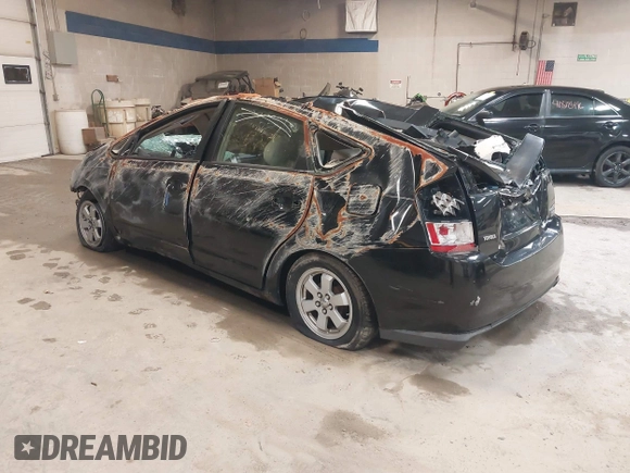 2006 Toyota Prius with VIN JTDKB20U163168898, listed as a IAAI auction lot 41803796 with Not Provided miles. Bid and sale history available at carsss.com. Image 3.