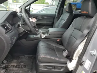 2024 Honda Passport TrailSport z VIN 5FNYF8H65RB001572, wystawiony jako Copart lot #54757945 z przebiegiem 18 872 mil mil oraz Szkoda całkowita • Salvage title. Historia ofert i sprzedaży dostępna na DreamBid. Obrazek 7.