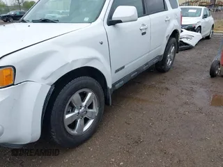 2008 Ford Escape Limited с VIN 1FMCU94128KE80028, выставлен на аукционе IAAI как лот 42168190 с пробегом 180 565 миль миль и . История ставок и продаж доступна на DreamBid. Изображение 6.