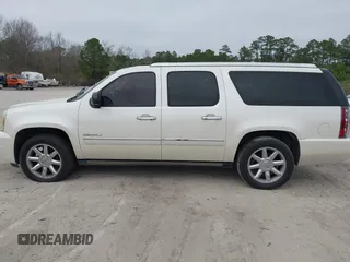 2010 GMC Yukon XL Denali with VIN 1GKUKMEFXAR218674, listed as a IAAI auction lot 41689848 with 1 mi miles. Bid and sale history available at carsss.com. Image 14.