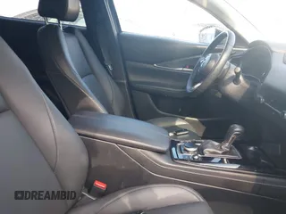 2024 Mazda CX-30 S Select Sport z VIN 3MVDMBBM1RM634542, wystawiony jako IAAI lot #42204673 z przebiegiem 24 694 mil mil oraz . Historia ofert i sprzedaży dostępna na DreamBid. Obrazek 5.