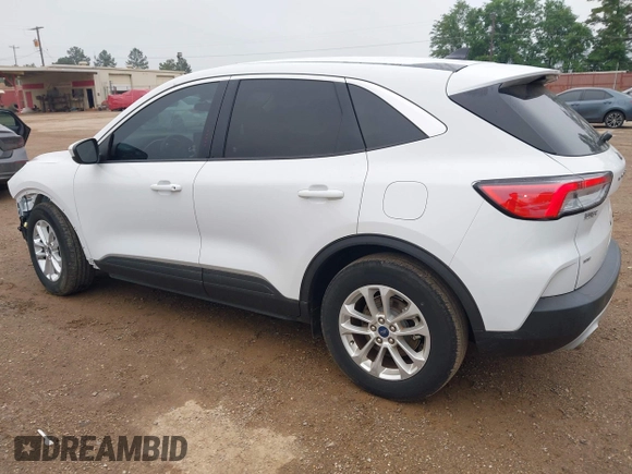 2021 Ford Escape SE with VIN 1FMCU0G67MUA28772, listed as a IAAI auction lot 42114499 with 21,818 mi miles and . Bid and sale history available at DreamBid. Image 3.