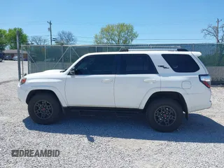 2018 Toyota 4Runner SR5 with VIN JTEBU5JR6J5545742, listed as a IAAI auction lot 41940150 with 64,488 mi miles and . Bid and sale history available at DreamBid. Image 14.