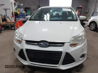 2012 Ford Focus SE с VIN 1FAHP3F21CL301085, выставлен на аукционе IAAI как лот 42321328 с пробегом 157 818 миль миль и . История ставок и продаж доступна на DreamBid. Изображение 12.