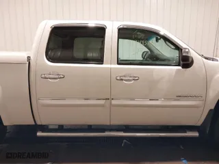 2013 GMC Sierra 1500 SLT with VIN 3GTP2WE76DG197565, listed as a IAAI auction lot 41344388 with 134,972 mi miles. Bid and sale history available at carsss.com. Image 13.