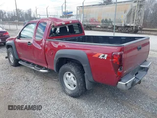 2004 Chevrolet Colorado LS Z71 with VIN 1GCDT196648208008, listed as a IAAI auction lot 41378024 with 235,799 mi miles. Bid and sale history available at carsss.com. Image 3.