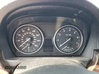 2011 BMW 3 Series 328i xDrive с VIN WBAPK5C55BA995334, выставлен на аукционе Copart как лот 45465805 с пробегом Не указан миль и Списание • Salvage title. История ставок и продаж доступна на DreamBid. Изображение 9.