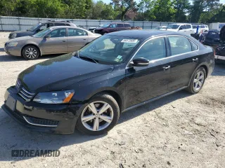 2013 Volkswagen Passat SE z VIN 1VWBP7A33DC093071, wystawiony jako Copart lot #56072935 z przebiegiem 115 723 mil mil oraz Czysty tytuł • Clean title. Historia ofert i sprzedaży dostępna na DreamBid. Obrazek 1.