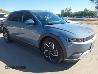 2024 Hyundai Ioniq 5 SE z VIN KM8KM4DE3RU316276, wystawiony jako IAAI lot #41859525 z przebiegiem 17 063 mil mil oraz . Historia ofert i sprzedaży dostępna na DreamBid. Obrazek 1.