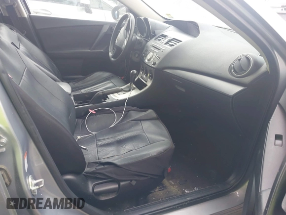 2011 Mazda Mazda3 i Sport with VIN JM1BL1UF2B1481192, listed as a IAAI auction lot 42102068 with 231,588 mi miles. Bid and sale history available at carsss.com. Image 5.