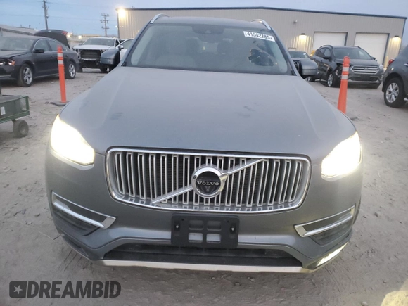 2016 Volvo XC90 T6 Inscription с VIN YV4A22PL6G1000645, выставлен на аукционе Copart как лот 41542785 с пробегом 54 150 миль миль и Списание • Salvage title. История ставок и продаж доступна на DreamBid. Изображение 5.