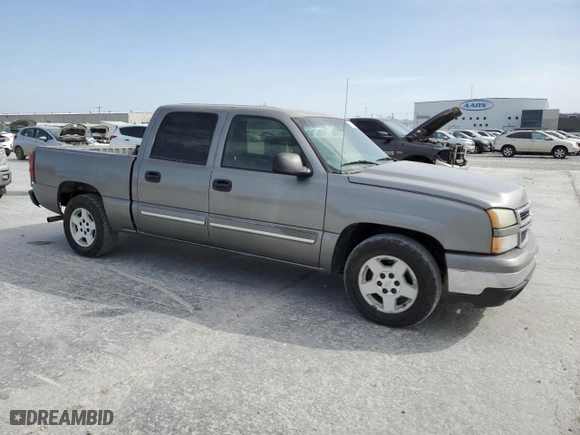 2006 Chevrolet Silverado 1500 LT1 with VIN 2GCEC13T061142967, listed as a Copart auction lot 48555185 with 270,026 mi miles and Clean Title. Bid and sale history available at carsss.com. Image 4.