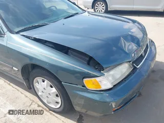 1996 Honda Accord LX with VIN 1HGCD5636TA182464, listed as a IAAI auction lot 41867521 with 191,832 mi miles and . Bid and sale history available at carsss.com. Image 20.