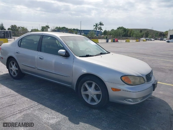 2003 Infiniti I35 Luxury with VIN JNKDA31A03T113620, listed as a IAAI auction lot 41819205 with 91,824 mi miles. Bid and sale history available at carsss.com. Image 1.