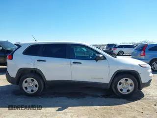 2017 Jeep Cherokee Sport with VIN 1C4PJLAB7HW654385, listed as a IAAI auction lot 41722028 with 91,033 mi miles. Bid and sale history available at carsss.com. Image 13.