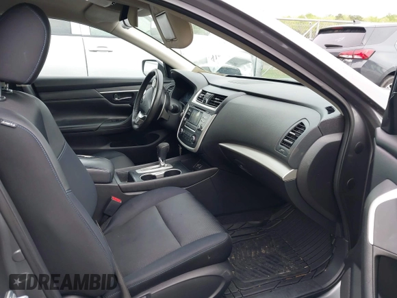 2016 Nissan Altima SR with VIN 1N4AL3AP1GC233201, listed as a IAAI auction lot 41974813 with 117,965 mi miles and . Bid and sale history available at carsss.com. Image 5.