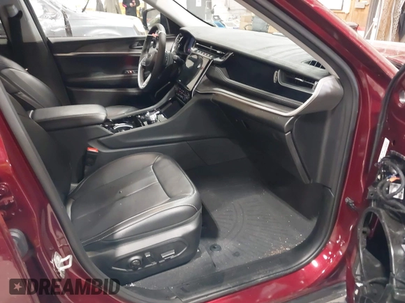 2023 Jeep Grand Cherokee с VIN 1C4RJYB61PC650128, выставлен на аукционе IAAI как лот 41498340 с пробегом 15 657 миль миль и . История ставок и продаж доступна на DreamBid. Изображение 5.