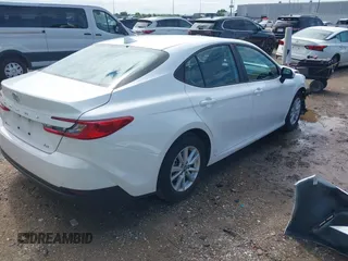 2025 Toyota Camry LE with VIN 4T1DAACK6SU082583, listed as a IAAI auction lot 42233444 with 18,935 mi miles and . Bid and sale history available at DreamBid. Image 4.