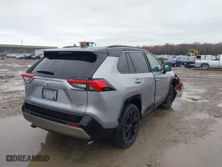 2025 Toyota RAV4 Hybrid XSE with VIN 4T3E6RFV4SU179475, listed as a IAAI auction lot 41911108 with 1,189 mi miles. Bid and sale history available at carsss.com. Image 4.