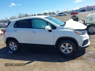 2020 Chevrolet Trax LS with VIN KL7CJNSB1LB090397, listed as a IAAI auction lot 41889908 with 100,435 mi miles. Bid and sale history available at carsss.com. Image 13.