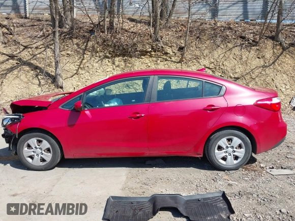 2016 Kia Forte LX z VIN KNAFK4A65G5470047, wystawiony jako IAAI lot #42108081 z przebiegiem 54 870 mil mil oraz . Historia ofert i sprzedaży dostępna na DreamBid. Obrazek 14.