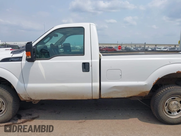 2016 Ford F-250 XLT с VIN 1FTBF2B61GED15892, выставлен на аукционе IAAI как лот 42377404 с пробегом 199 002 миль миль и . История ставок и продаж доступна на DreamBid. Изображение 14.