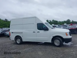 2016 Nissan NV Cargo S z VIN 1N6BF0LY2GN806750, wystawiony jako IAAI lot #42176037 z przebiegiem 173 846 mil mil oraz . Historia ofert i sprzedaży dostępna na DreamBid. Obrazek 13.